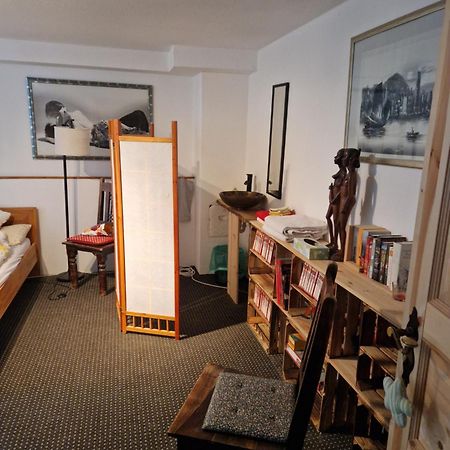 Grosses Gemuetliches Zimmer Mit Eigener Dusche Und Sauna Auf Wunsch Rheinstetten Exterior photo